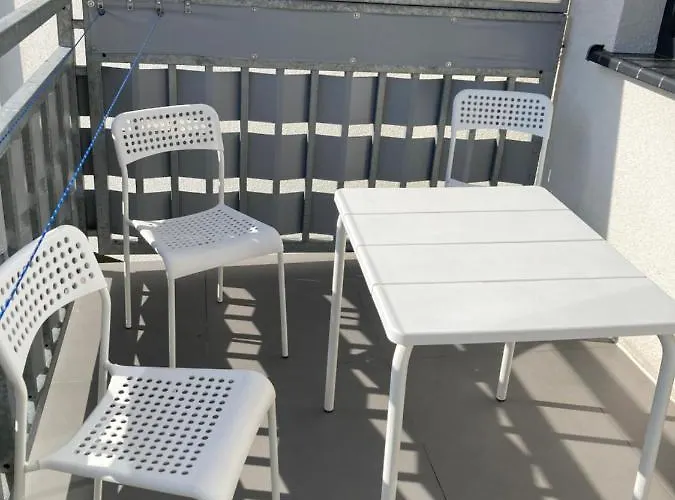 Sofia Z Lazienka I Aneksem Kuchennym Πανσιόν 4*