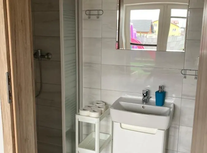 Sofia Z Lazienka I Aneksem Kuchennym Πανσιόν Jarosławiec